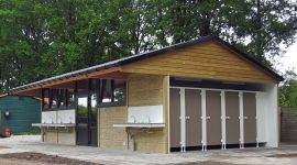 Naturistencamping Stichting Diepven heeft een mooi sanitairgebouw