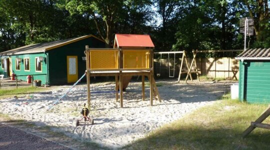 Naturistencamping Stichting Diepven heeft een leuke speeltuin voor de kinderen