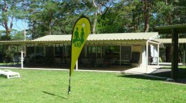 Mooie groene ligweide op naturistencamping Rosco Club Australië