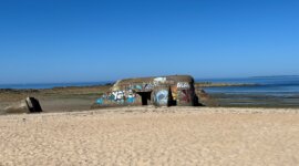 betonnen bunker op Plage Naturiste Erdeven-Kerminihy