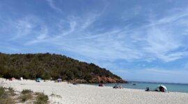 Plage de Carataggio is een wit zandstrand