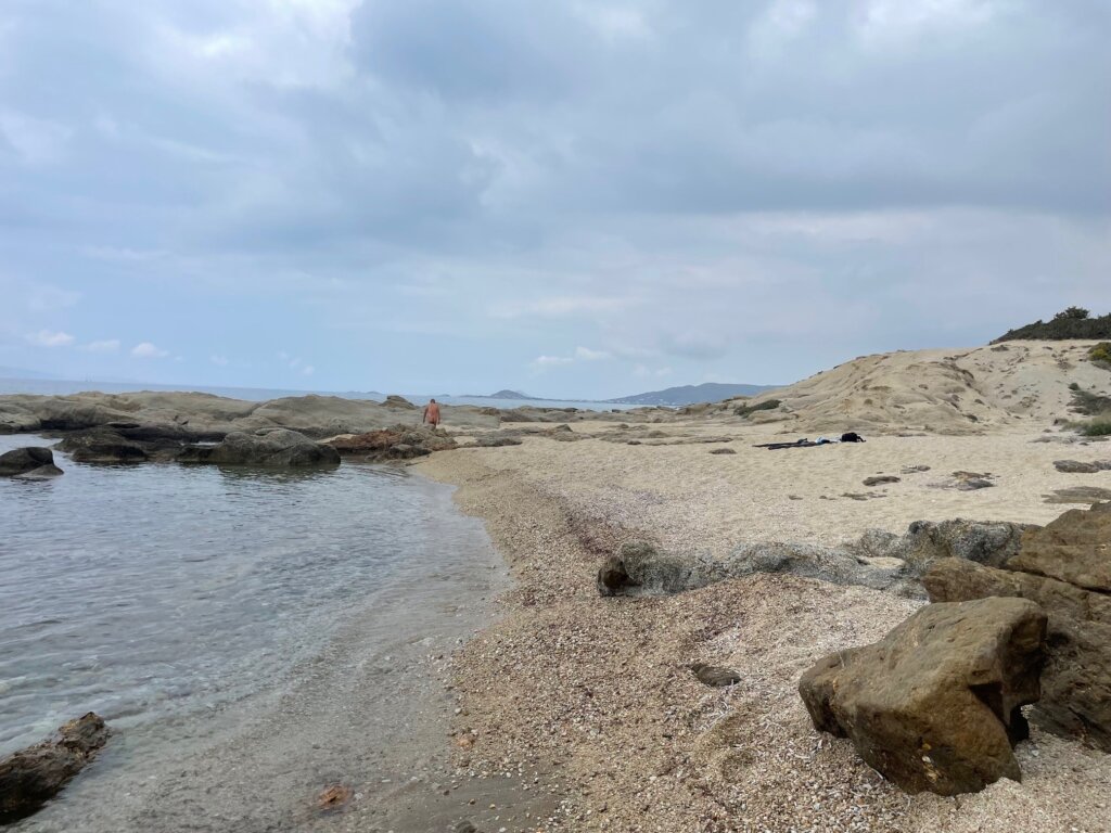 naaktstrand aliko beach naxos