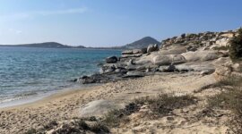 naaktstrand maragas beach naxos