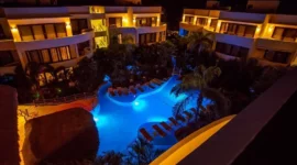 Luxe Intima Resort in Tulum met zwembad en tropische omgeving