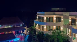 Luxe Intima Resort in Tulum met zwembad en tropische omgeving