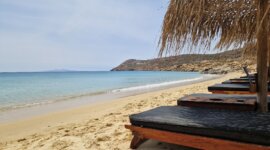 naast Naaktstrand Elia Beach ligt Paralia Elia Beach
