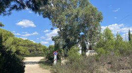 wandelpad naar Naaktstrand Spiaggia Termitosa in Puglia, Italië