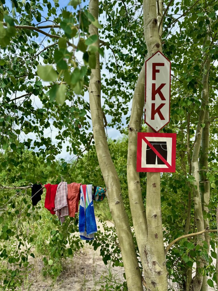 Bebording op Naaktstrand Borna
