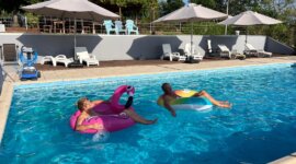 Zwembad Naturistencamping Vue Pyrenees