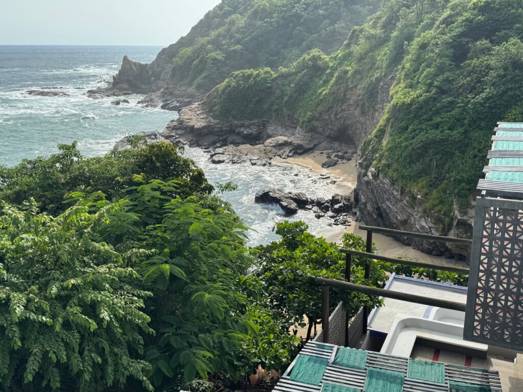 uitzicht op strand kust naturisten accommodatie villa akia