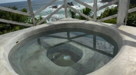 privé dompelbad op naturisten accommodatie villa akia