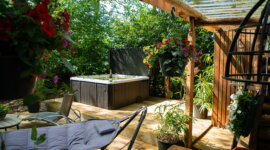 Tuinkamer naturisten accommodatie ramelerhoeve in Broekland
